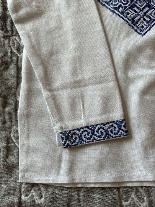 Продам вишиванку для хлопчика 7-8років