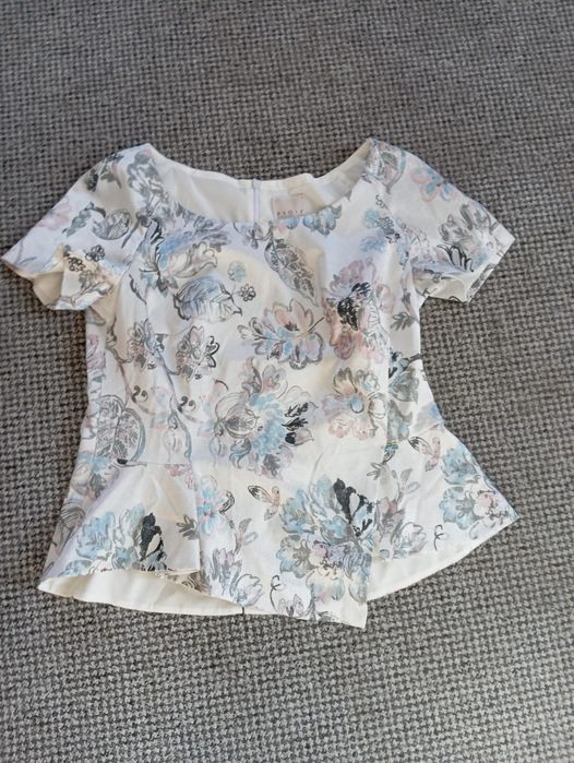 Bluzka w kwiaty r. M