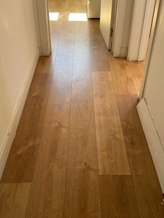 Pavimento laminado usado – lote completo 50m²– 30 €