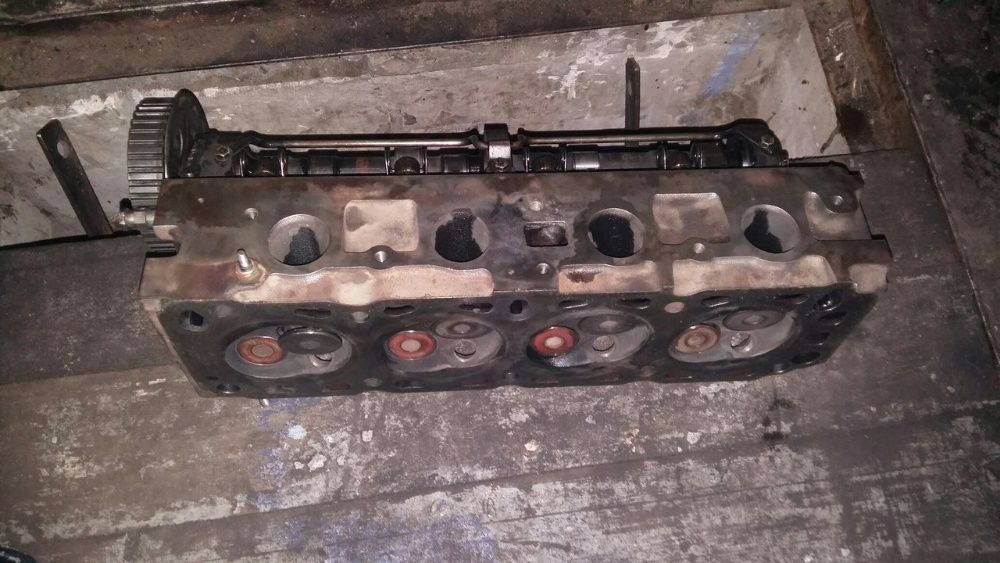Головка блока цилиндров ОНС Ford Sierra Siera Scorpio mondeo focus gal
