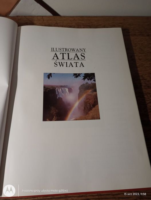 Ilustrowany atlas świata. 1989rw.