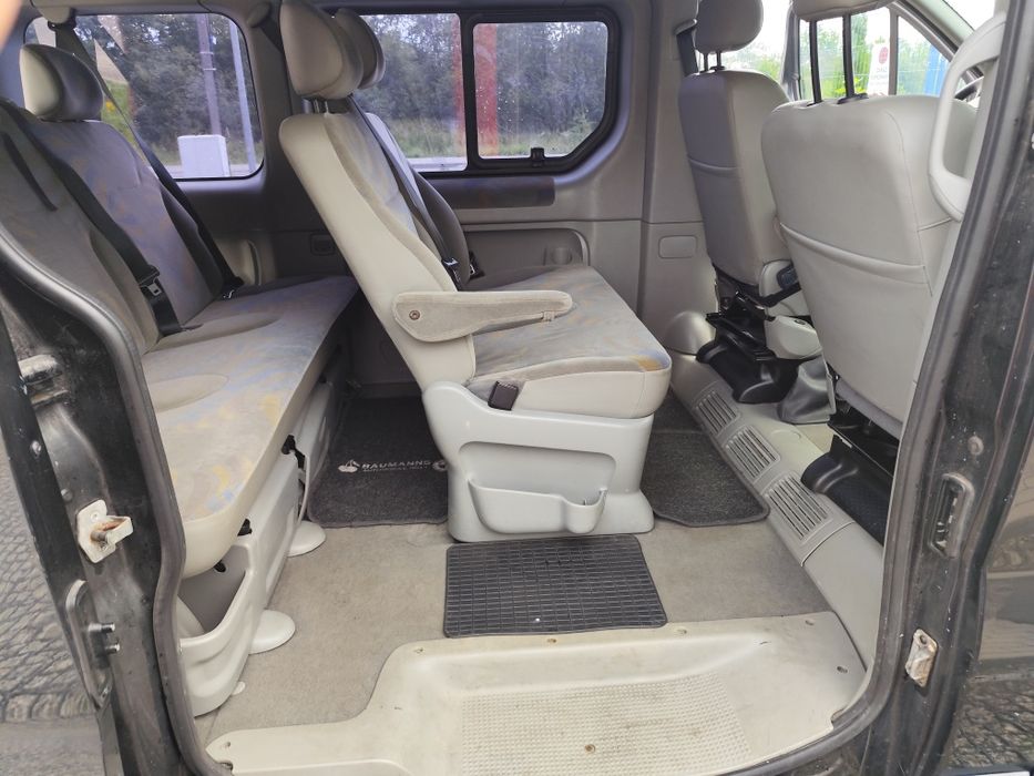 Renault Trafic Passenger 2.5 d.  2004 r.