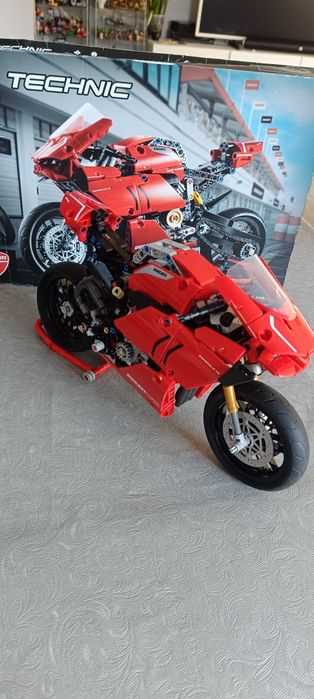 Lego Ducati Panigale V4 R #42107
