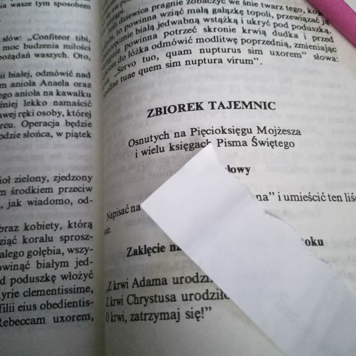 Książka ,Czarna Magia do Twoich zbiorów