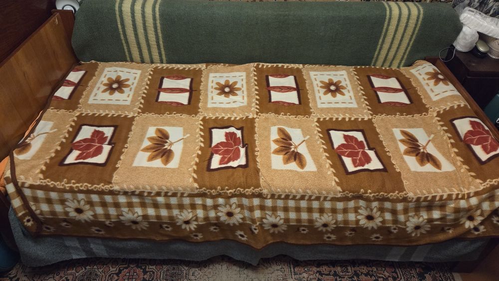 Продам кровать з матрацом