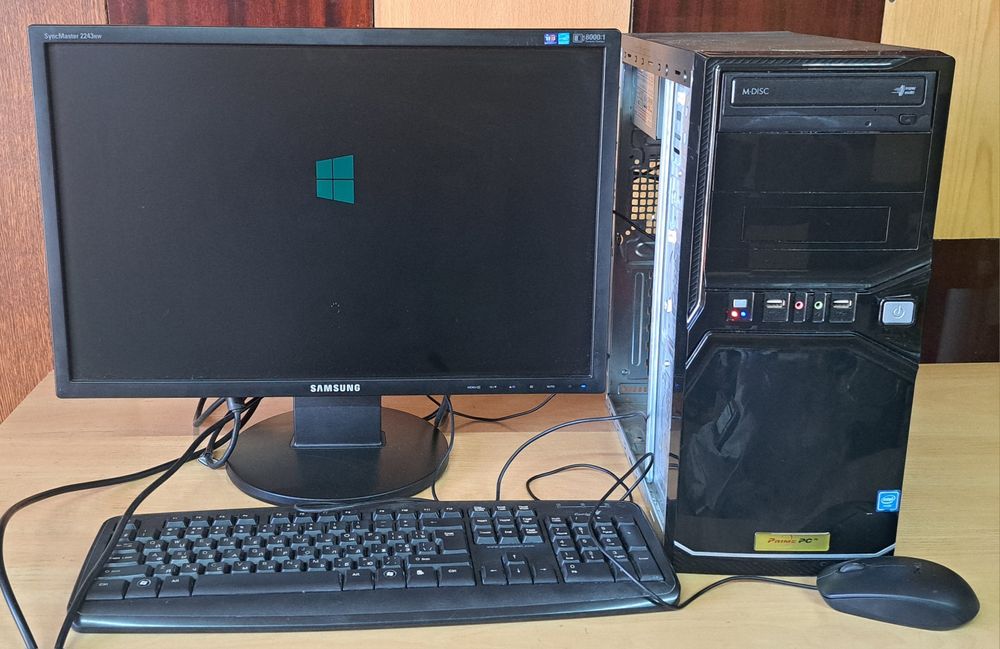 Комп'ютер (повний комплект), системний блок, монітор і т.д.