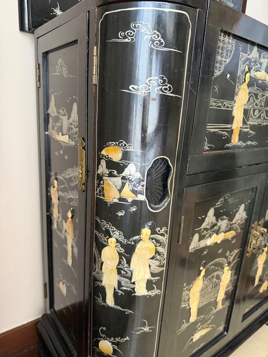 Mini bar Chinês com detalhes em Madre Pérola