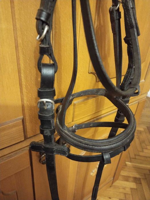 Вуздечка  з поводами упряж для коня