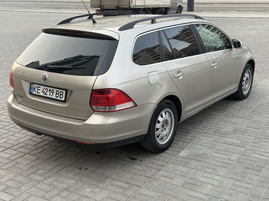 VW Гольф 5 Автомат 2л