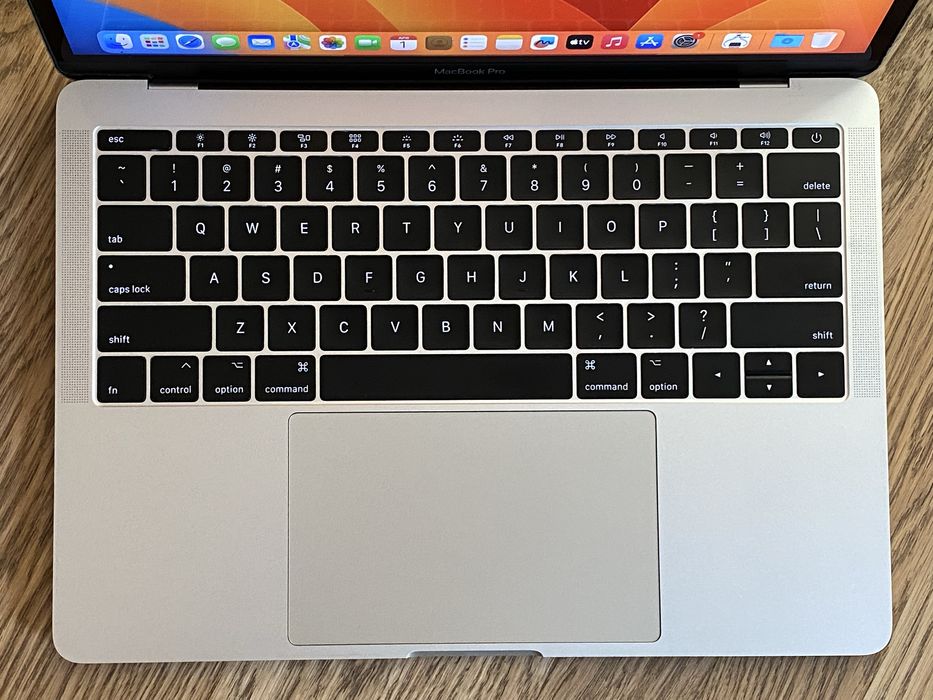 Ноутбук Apple MacBook Pro 13 2017 i5 8GB 128GB SSD.