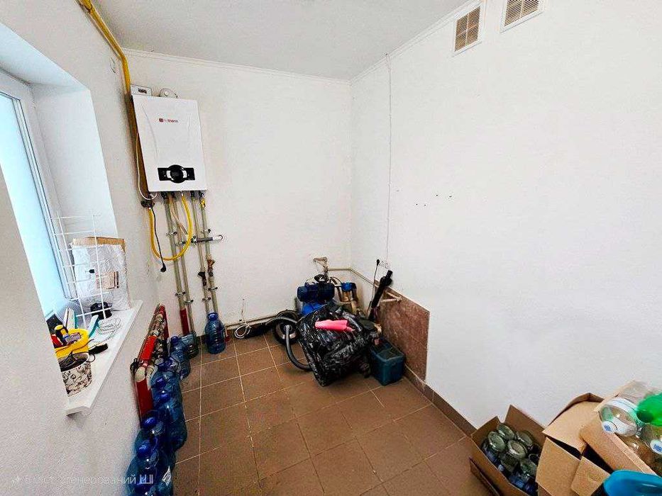 Продається новозбудований сучасний одноповерховий будинок з ремонтом.