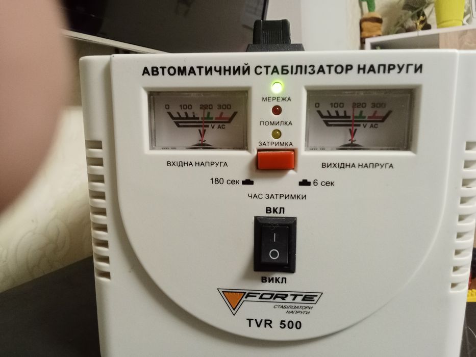 стабилизатор напряжения