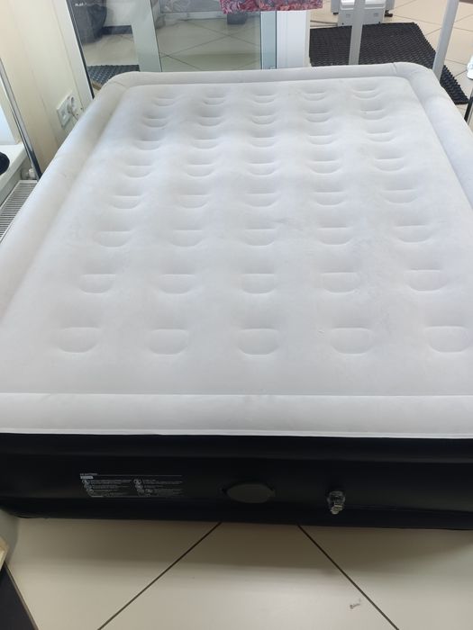 Продам 2х спальный надувной  матрас