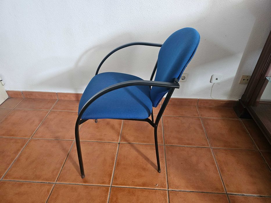 Secretárias + Cadeiras de Escritório – Bom Estado