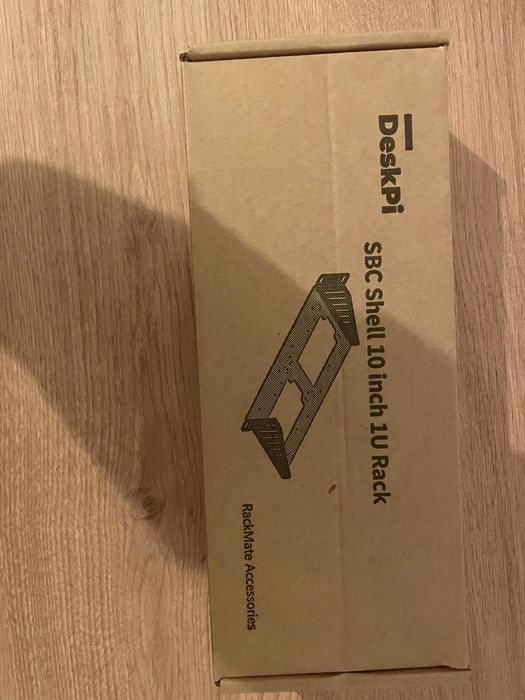 DeskPi RackMate T1 8U 10" + półki / akcesoria Raspberry Pi