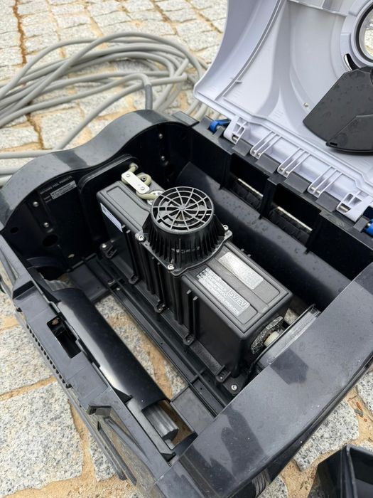 Robot Aspirador de Piscina