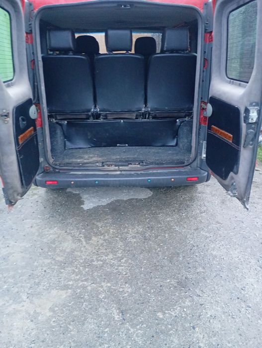 Renault trafic  7 мість