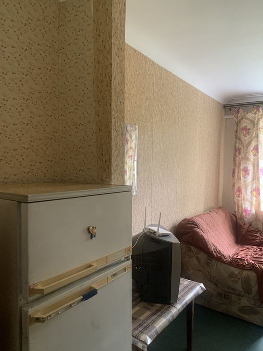 Продам кімнату, гостинку, метро Палац Спорту 3 хв.