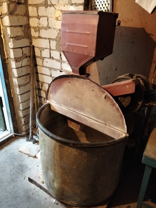 Млин, зернодробилка