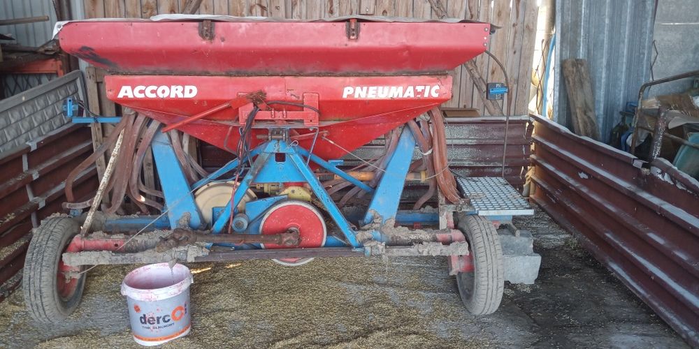 Siewnik pneumatyczny Accord 3m zamiana