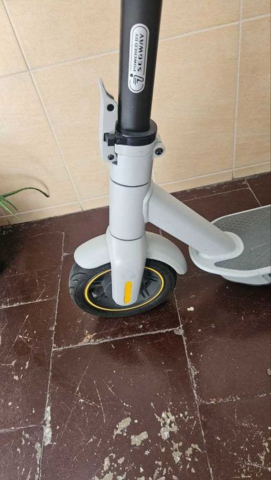 Электросамокат Segway Ninebot