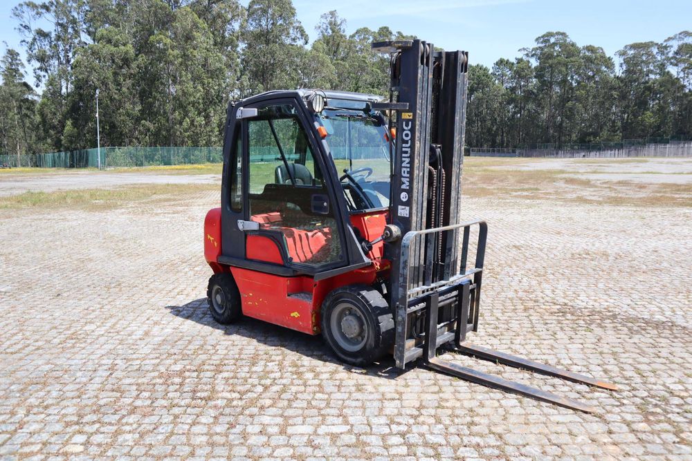 2000 Nissan FD02A25Q 2500 Kg Empilhador Diesel