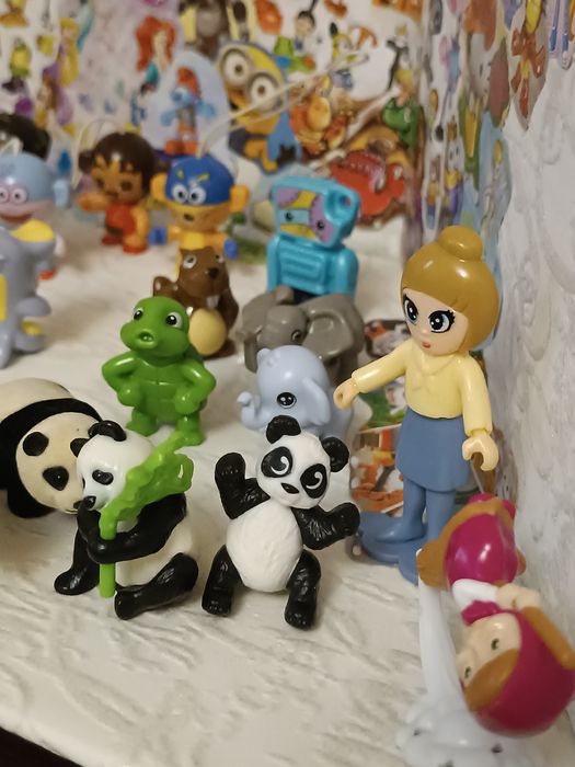 Игрушки Kinder Surprise. Панды и др.