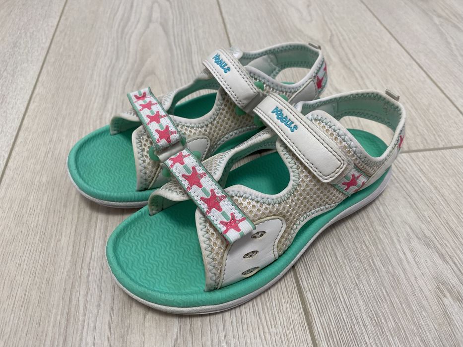 Сандалі Clarks doodles 11,5 боссоножки 30 р nike 19 см