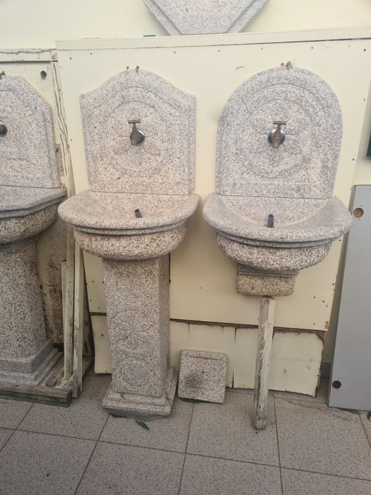 Pias / Lavatórios em Pedra Rústica para Churrasqueiras e Jardim