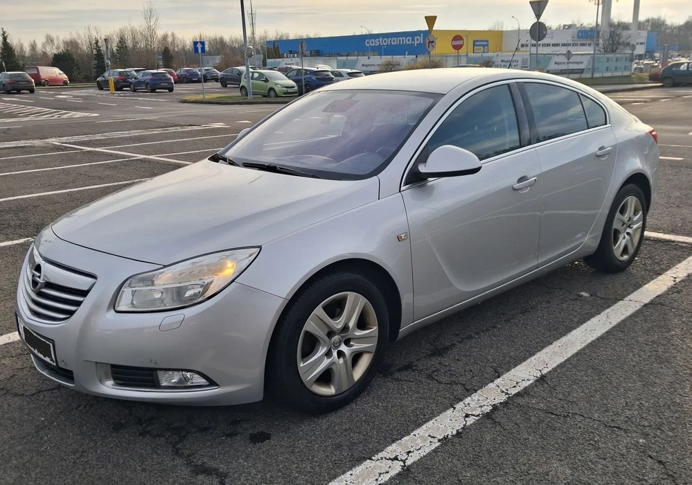 Opel Insignia Samochód z polskiego salonu, jeden użytkownik.
