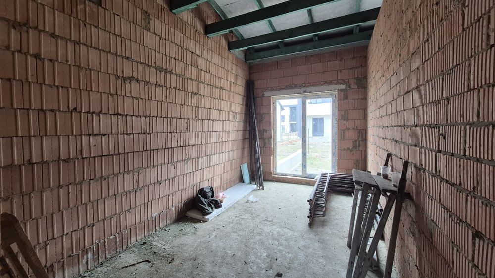 Продам котедж з міськими комунікаціями!