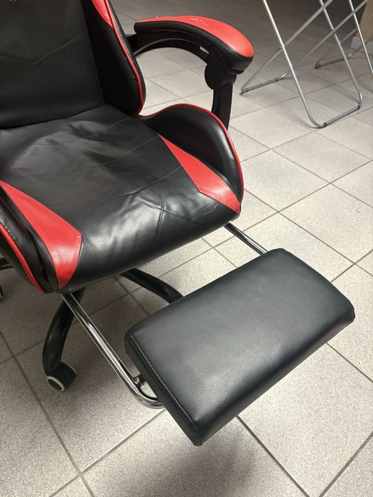 Cadeira Gaming Vermelha e Preta