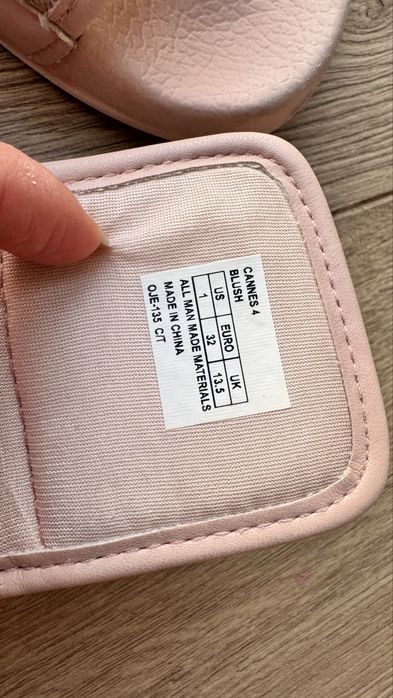 Шльопанці для дівчинки 32 розмір від Michael Kors. Ідеальні