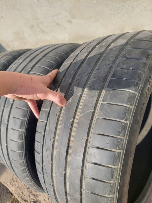 Шини  245/45/R18