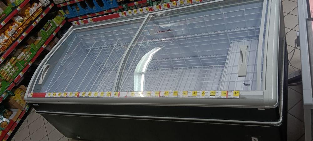 Arcas de congelação comerciais recentes  excelente estado várias med