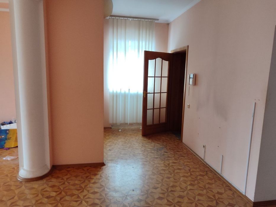 Продаж квартири в дуплексі - 449кв.м. в центрі міста