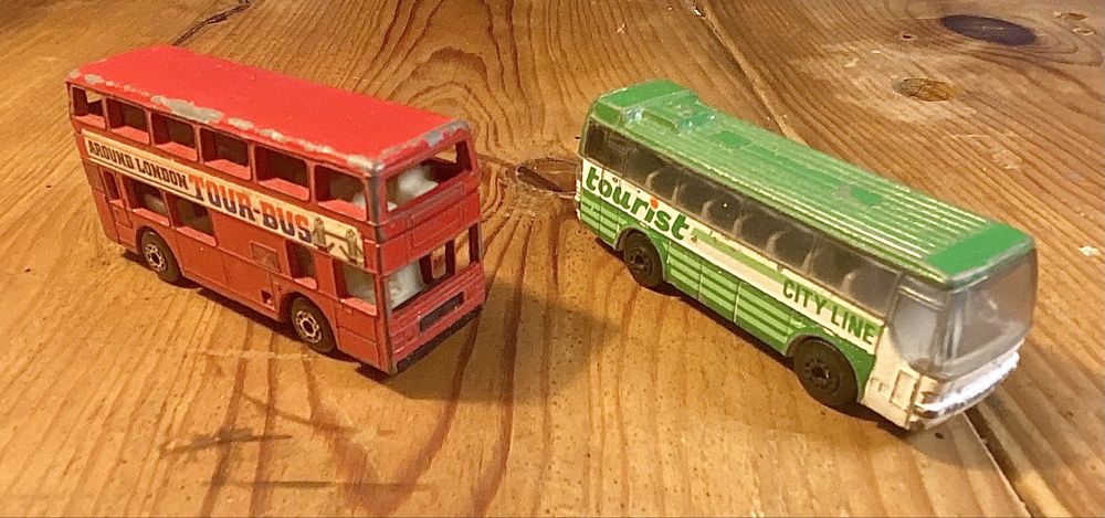 Brinquedo | Matchbox - Vários veículos | 1/50 a 1/100