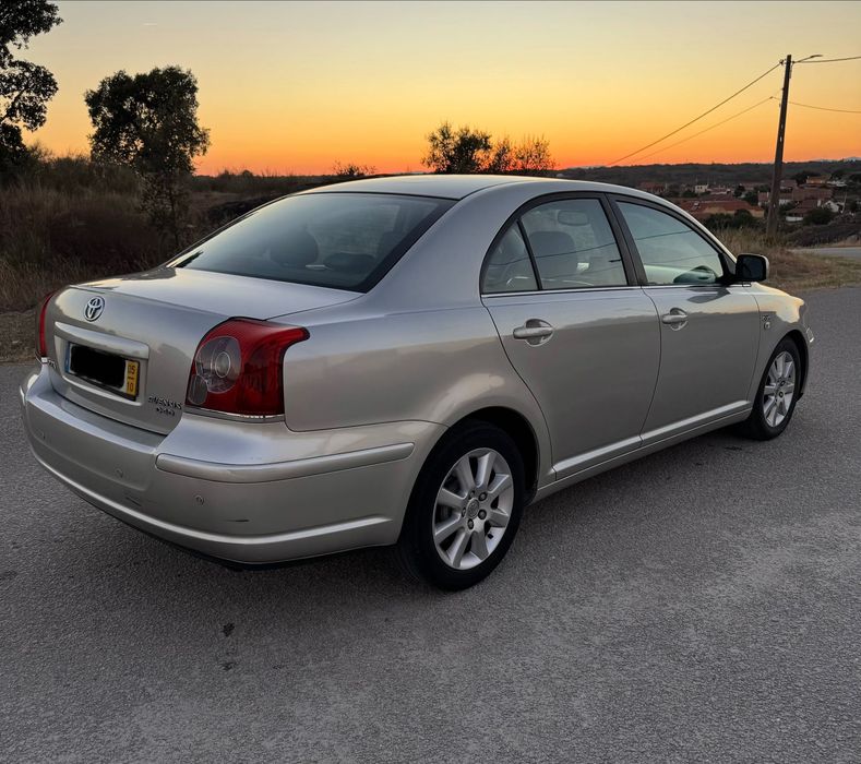 Vendo Toyota Avensis 2.2 D-cat 177cv Nacional 1 dono