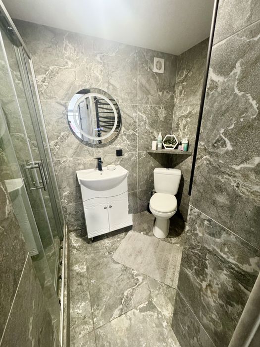 Продам будинок. Свій двір!!