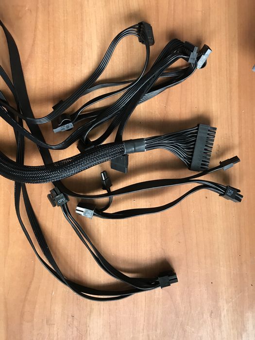 Блок живлення Thermaltake SMART BM2 (BM3) 750W. Стандарт 80+ bronze.