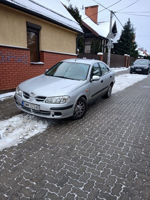 Almera 1.8 B niski przebieg