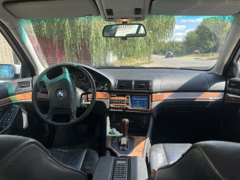 BMW e 39 2000 року