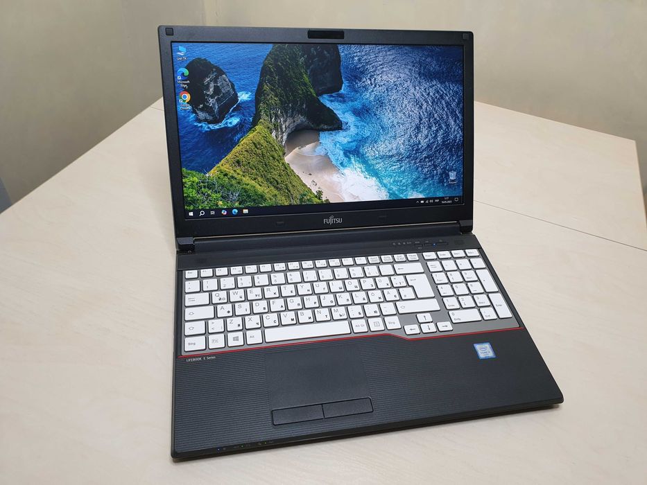 Потужний ноутбук Fujitsu / Intel Core i3-6100/SSD 256/Батарея до 6 г.