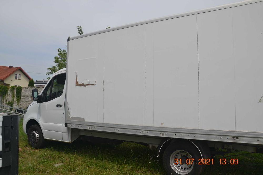 wynajem wypożyczenie dostawczy  kontener z windą 10ep automat