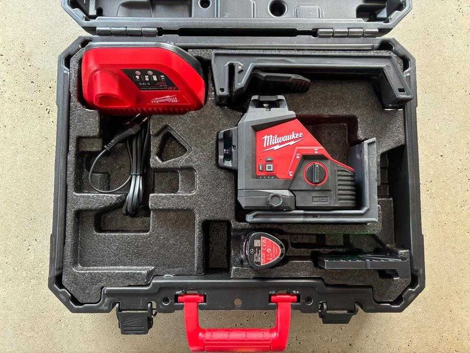 Milwaukee Laser krzyżowy M12 3PL