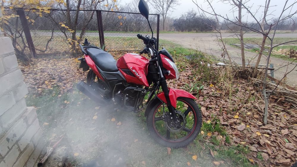 Продам мотоцикл Lifan
