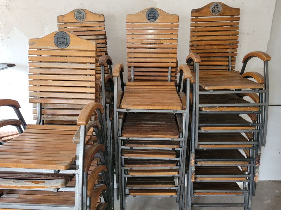 Krzesła ogrodek piwny bar restauracja