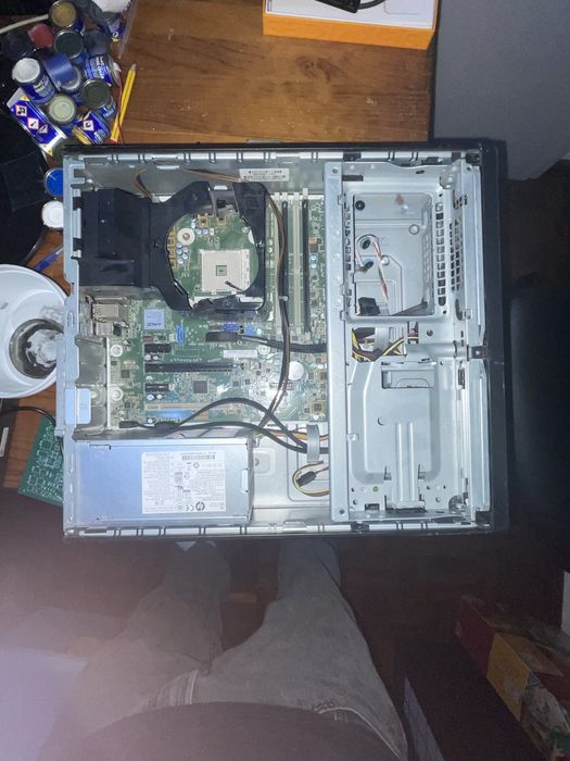 Lote de duas caixas de pc antigas