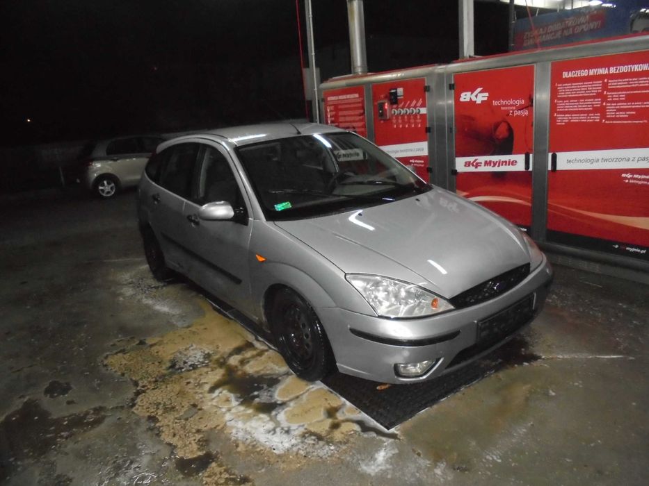 Ford Focus 1.8 tdci przeznaczone na części kolor srebrny