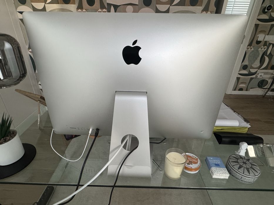 Apple iMac 27” Retina 5K 2020 | i9 | 32GB | 1TB SSD | Radeon 5700 XT 16GB
